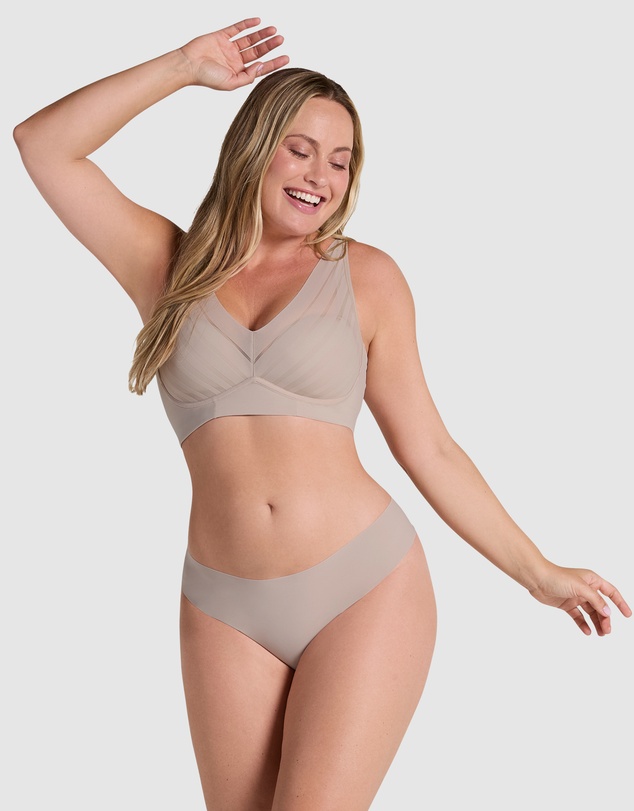 Leonisa - Daily Side & Back Smoothing V Neck Wirefree Bra