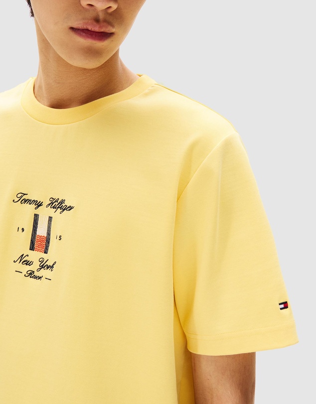 Tommy Hilfiger - Seasonal Flag Logo Tee