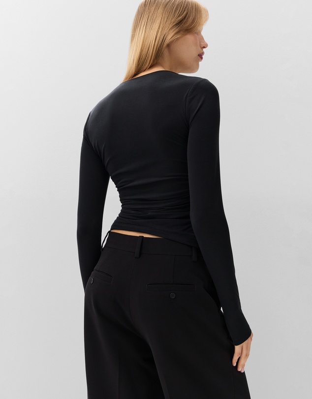 UNISON - Ruched Detail Long Sleeve Top