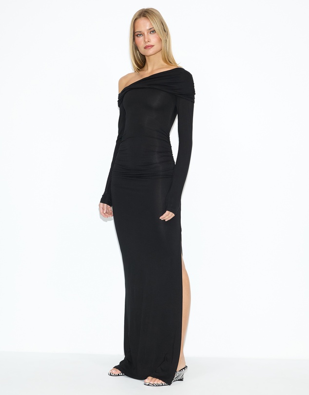 Dazie - Vibes Gathered Off Shoulder Jersey Maxi Dress