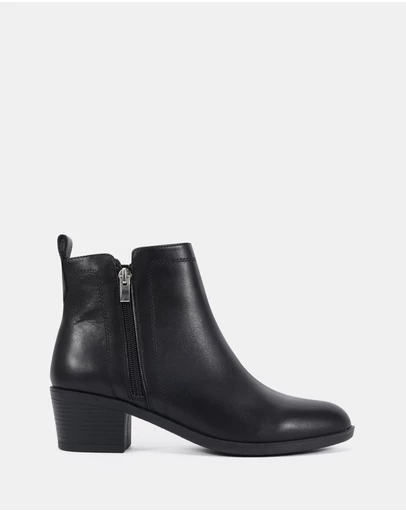 Clarks - Fienna Black