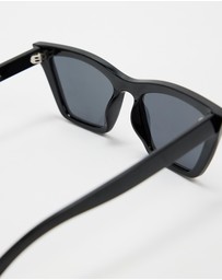 Reality Eyewear - Van Saint