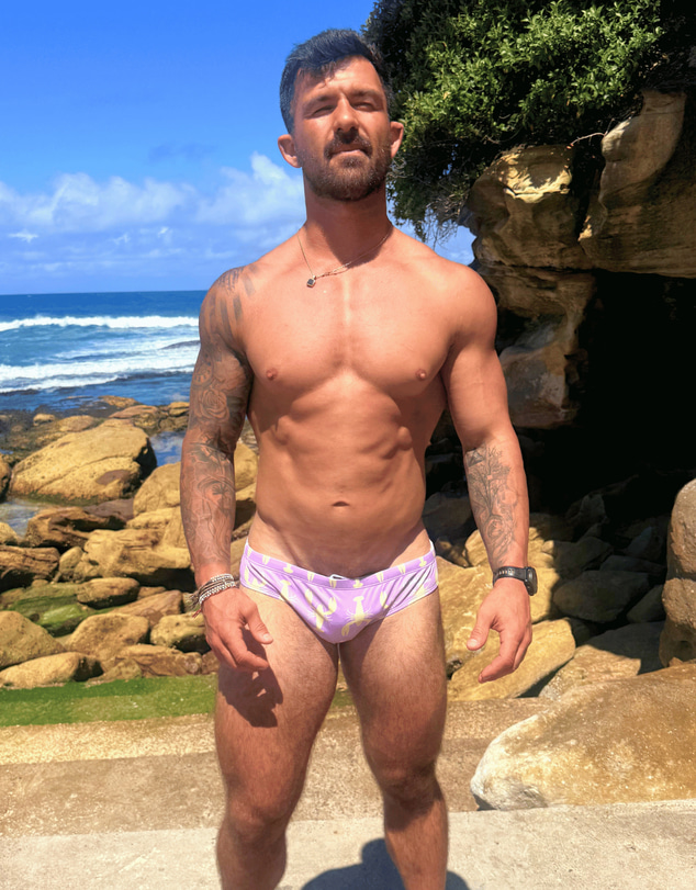 Salty Johnson - Yabbies Brief