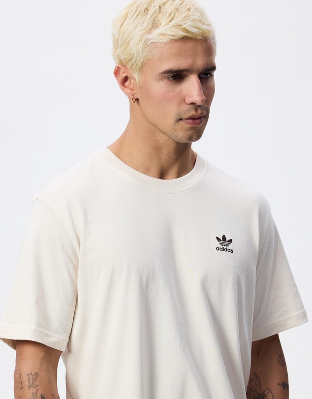 adidas Originals - Essentials Loose Fit T-Shirt - ICONIC EXCLUSIVE