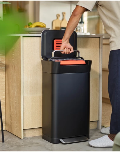 Joseph Joseph - Titan 30L Trash Compactor (Carbon Black)