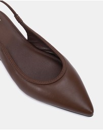 Novo - Cassey Flats