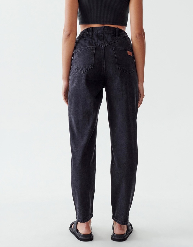 Calli - Hudson Mom Jeans