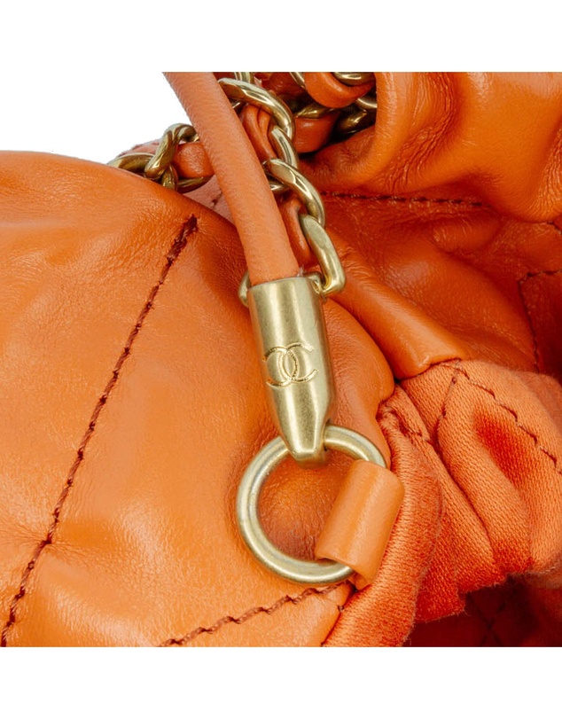 Chanel - Pre-Loved Mini Shiny Calfskin 22 Handbag