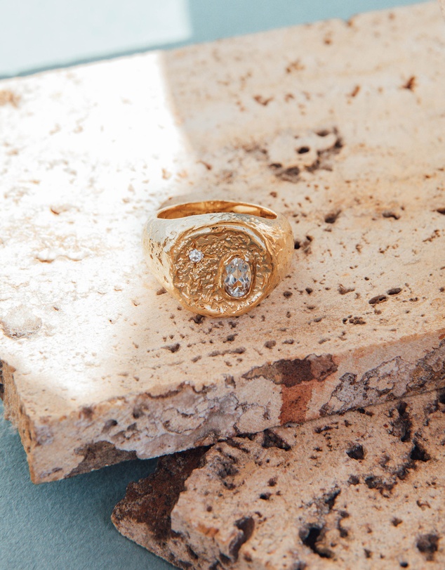 Haze & Glory - ICONIC EXCLUSIVE - Ring Signet Dazzling Topaz - Gold