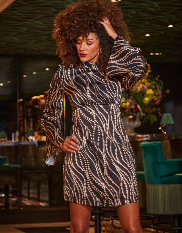 Sosandar - Geometric Spot Fluted Sleeve Shift Dress