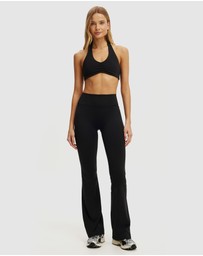 Cotton On Body Active - Ultra Luxe Invisble Scrunch Flare Pants