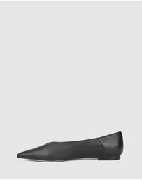 Siren - Locke Flat Pumps