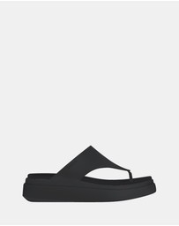 Crocs - Getaway Platform Flip - Women's