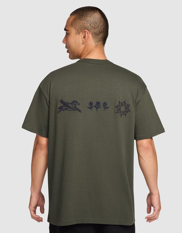 Nike - Nike Sportswear Premium Essentials T-Shirt