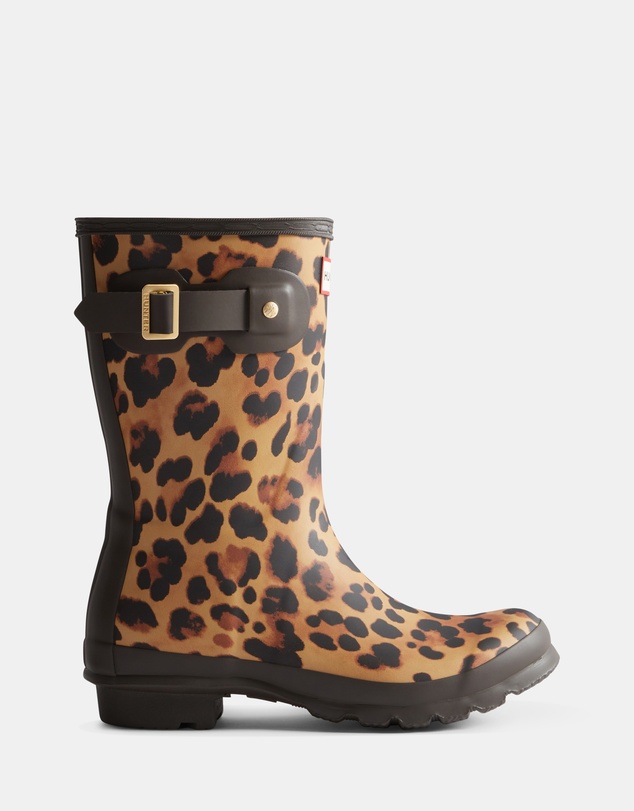 Hunter - Women’s Original Short Leopard Boot in Leopard Print/Chocolate Brown