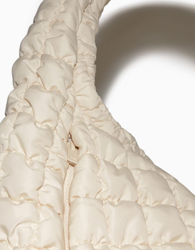 COS - M Ginseng Quilt Oversized Bag