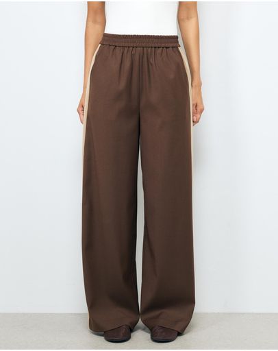 Choc And Beige