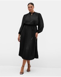 City Chic - Plus size Halle Long Sleeve Pleat Dress - black