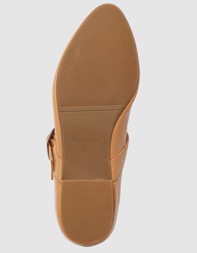 Wide Steps - Danielle