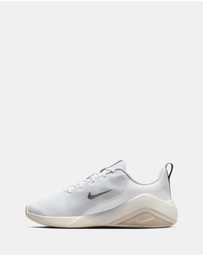 Nike - Bella 7 - Women's