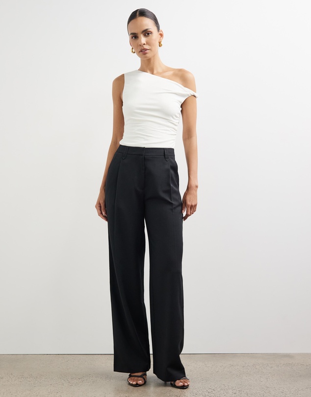 Minima Esenciales - Delphi Twist Off Shoulder Cupro Top