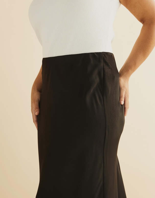 Atmos&Here Curvy - Nya Slip Maxi Skirt