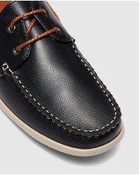 Uncut - Hemsworth Boat Shoes
