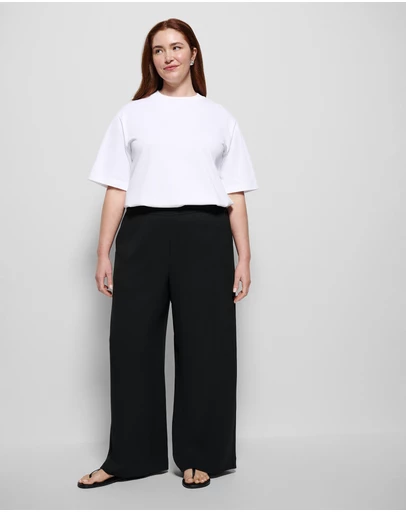 Commonry - The Draped Leg Crepe Trouser