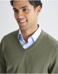 3 Wise Men - 3 Wise Men Fisher V Neck Merino Knit - Army Green