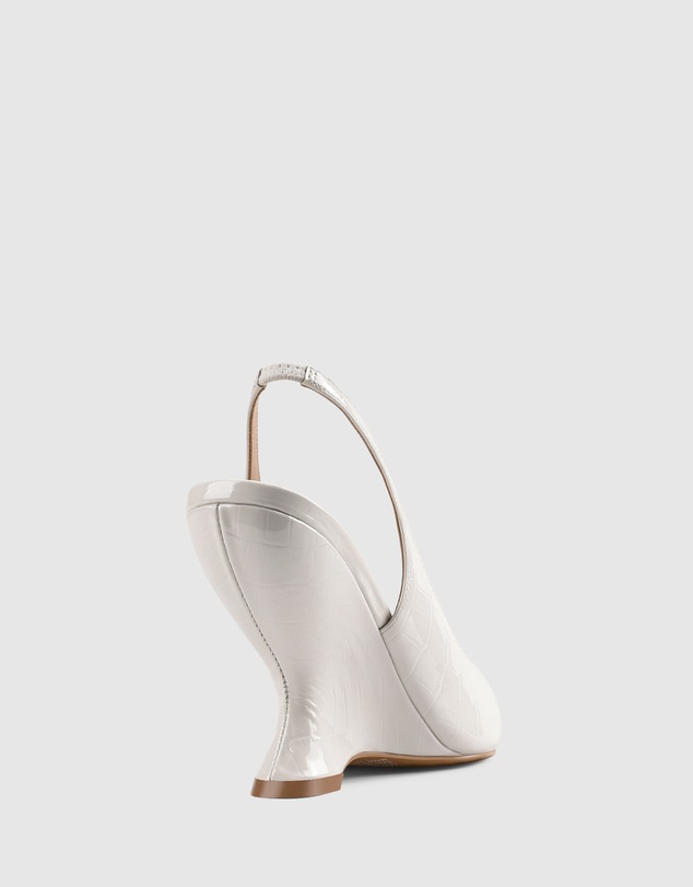 LANA WILKINSON - Monique Wedge Pump