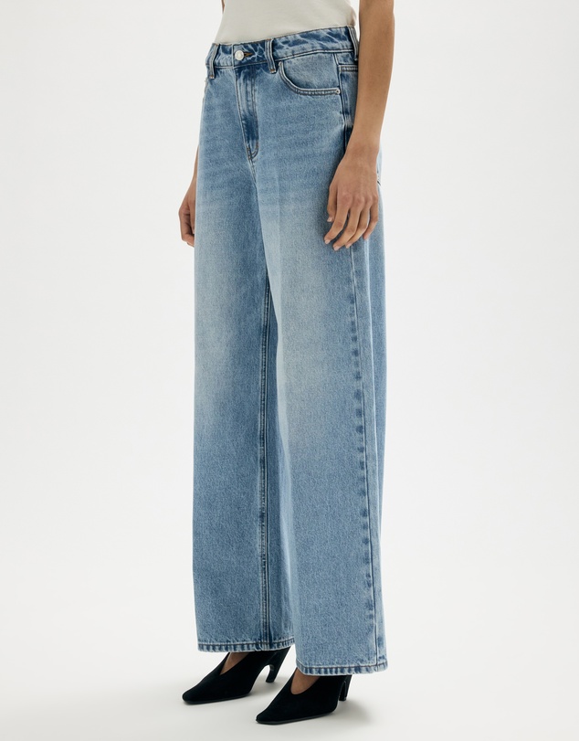 Minima Esenciales - Ash Pressed Crease High Rise Jeans