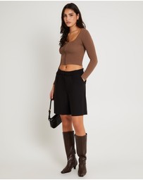 Alice In The Eve - Quinn Hook & Eye Long Sleeve Knit Top
