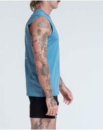 Vacancy Co - Life on the Rocks Tank