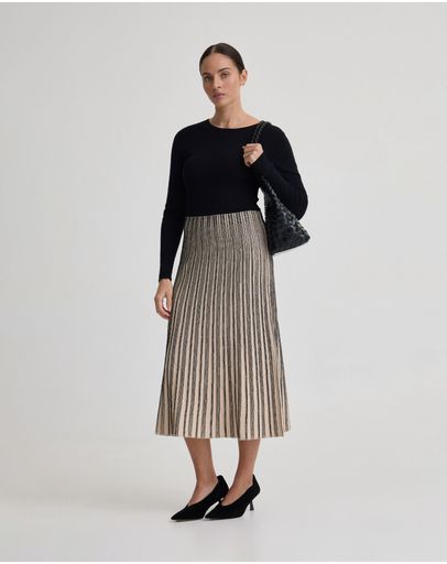 Black/Cream