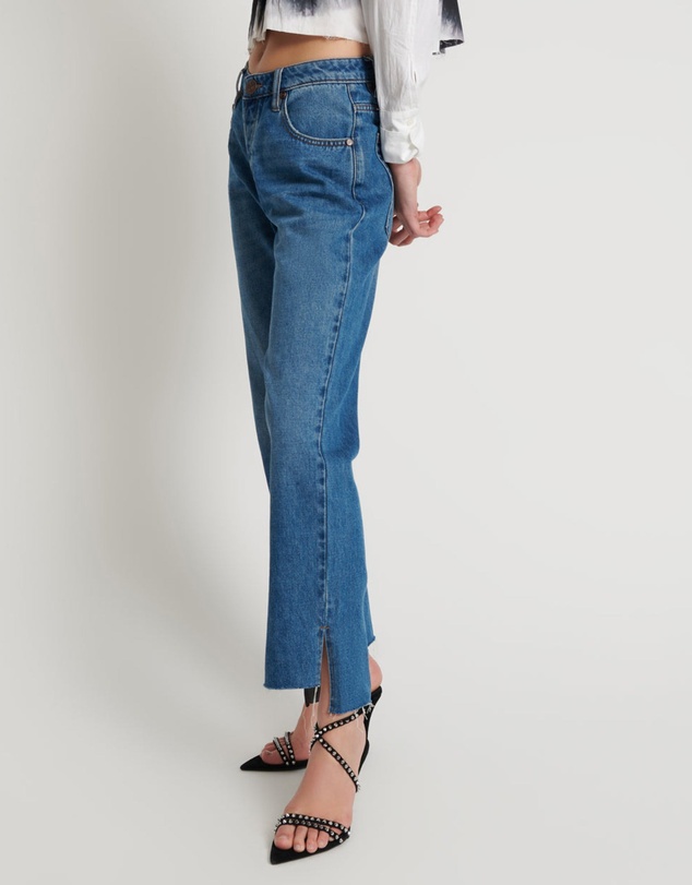 ONE TEASPOON - Bay Blue Hooligans Mid Waist Relaxed Cropped Jeans