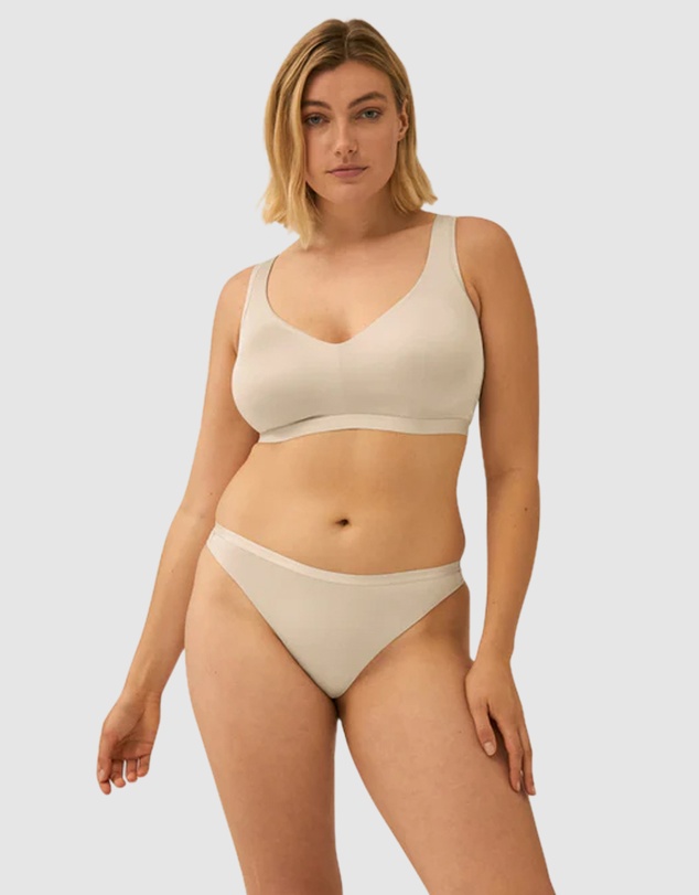 Naturana - Thursday Wirefree Seamless Moulded Minimiser Bra