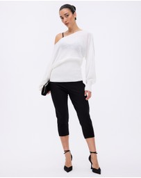 Minima Esenciales - Oriel Off Shoulder Knit Top