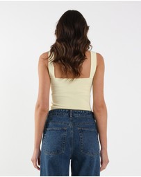 Madison The Label - Val Knit Top