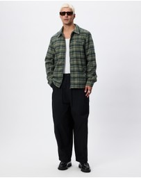 X-Large - Italic Zip Shirt