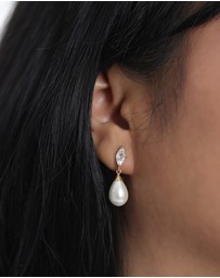 Elli Jewelry - Earrings Ear Hangers Drop Elegant with Zirconia And Shell Core Pearls in 925 Sterling Silver Gold Plated
