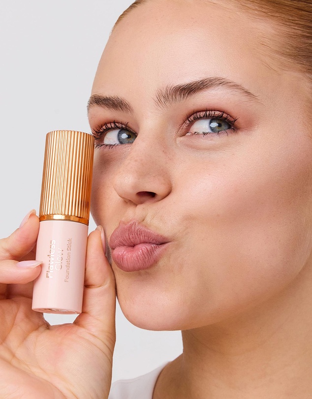 MCoBeauty - Flawless Glow Foundation Stick