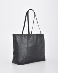 Cobb & Co - Elara Patent Leather Tote