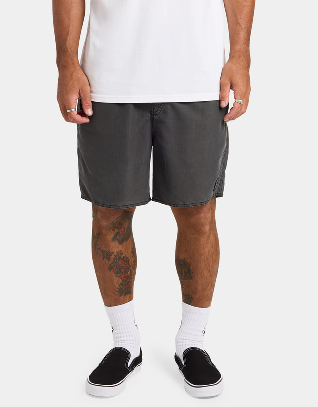 Volcom - Mens Center 17