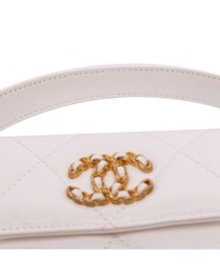 Pre-Loved by Azura Reborn - Pre-Loved Quilted Lambskin Chanel 19 Card Holder On Chain