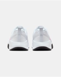 Nike - MC Trainer 3 - Women's