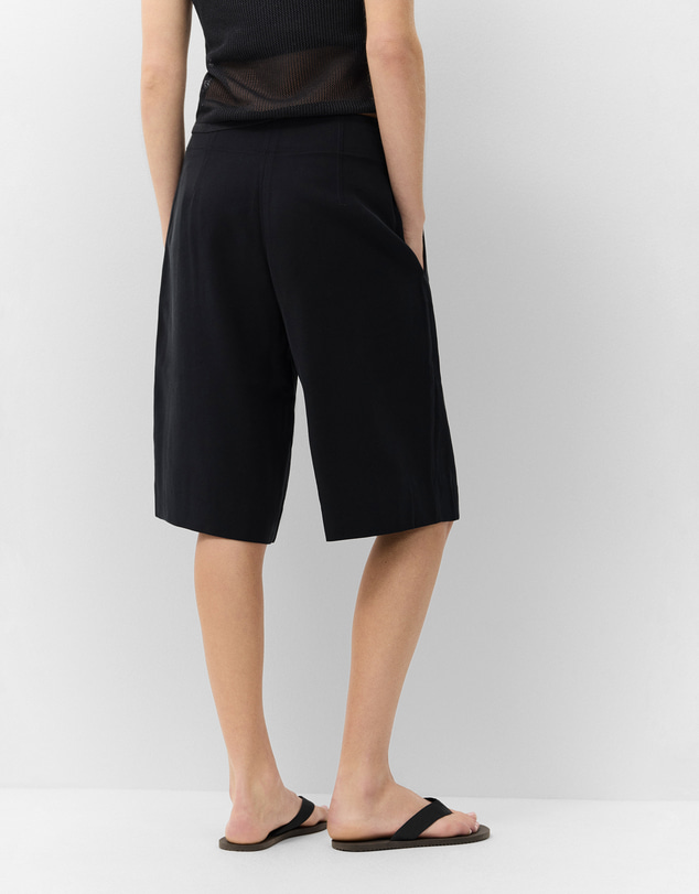 UNISON - Tailored Bermuda Short