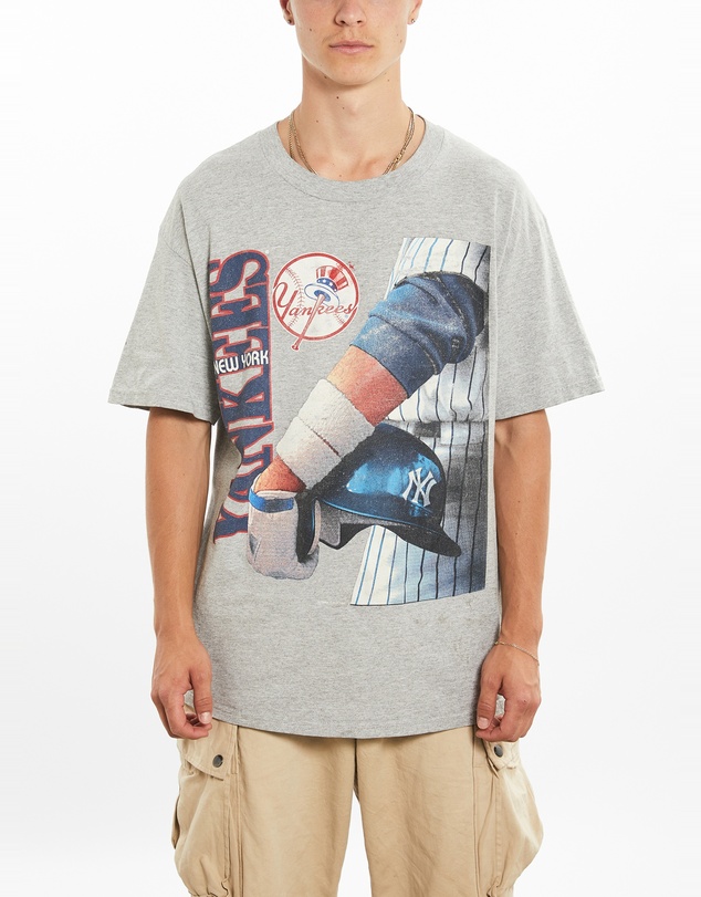 Vintage by The Real Deal - Pre Loved - 1997 MLB New York Yankees Tee