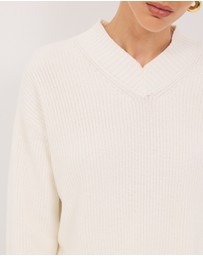 Calli - Ronnie V-Neck Jumper
