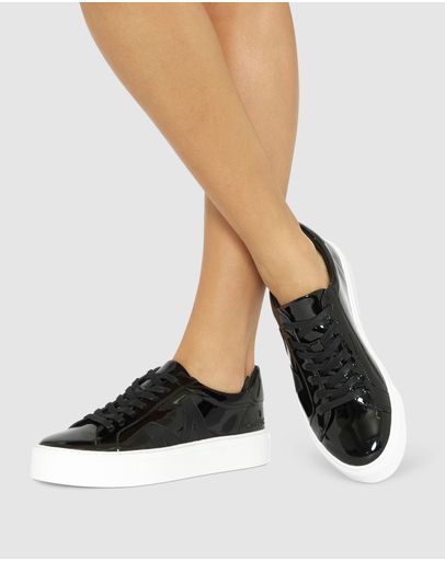 BLACK/BLACK