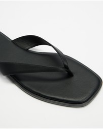 AERE - Flat Leather Thongs